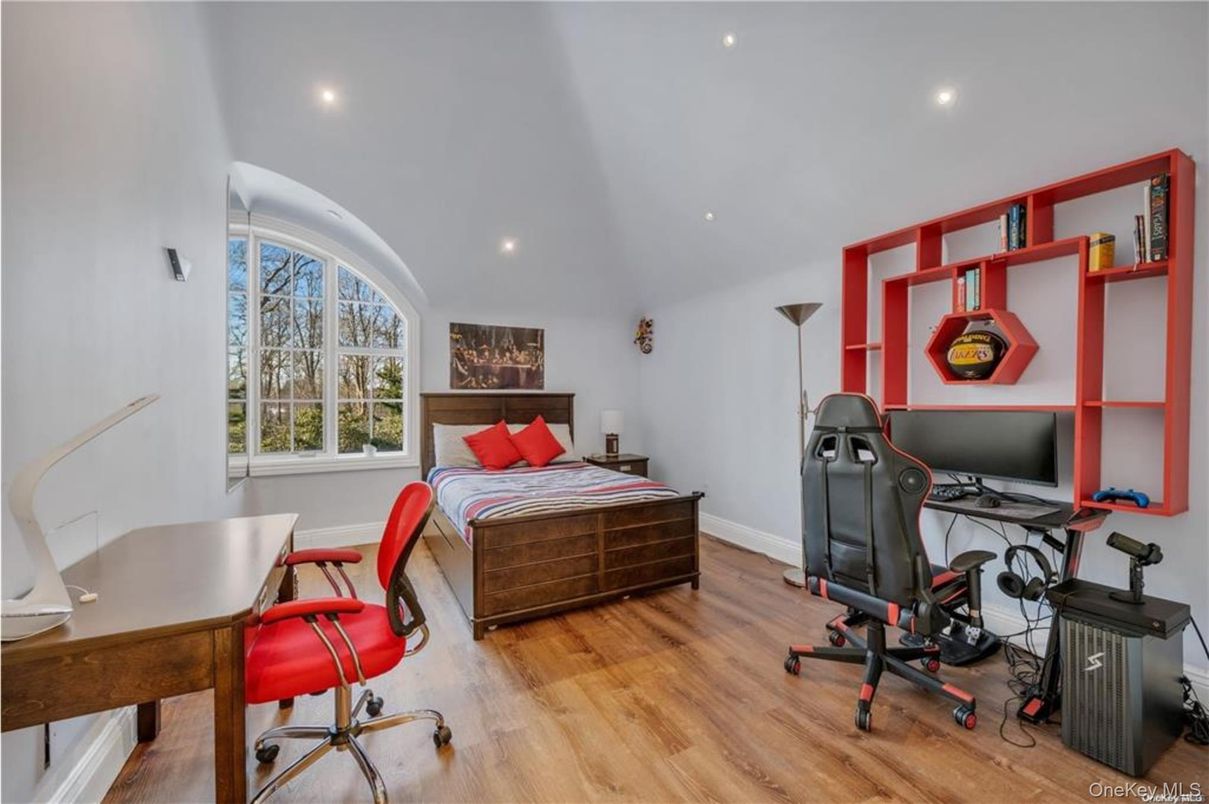 Bedroom, Home Office, Interior, Recessed Lighting, Wood Texture Flooring