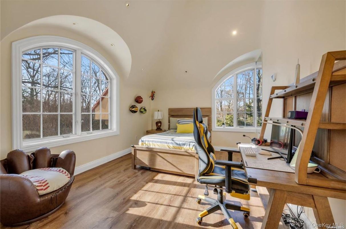 Bedroom, Home Office, Interior, Recessed Lighting, Wood Texture Flooring