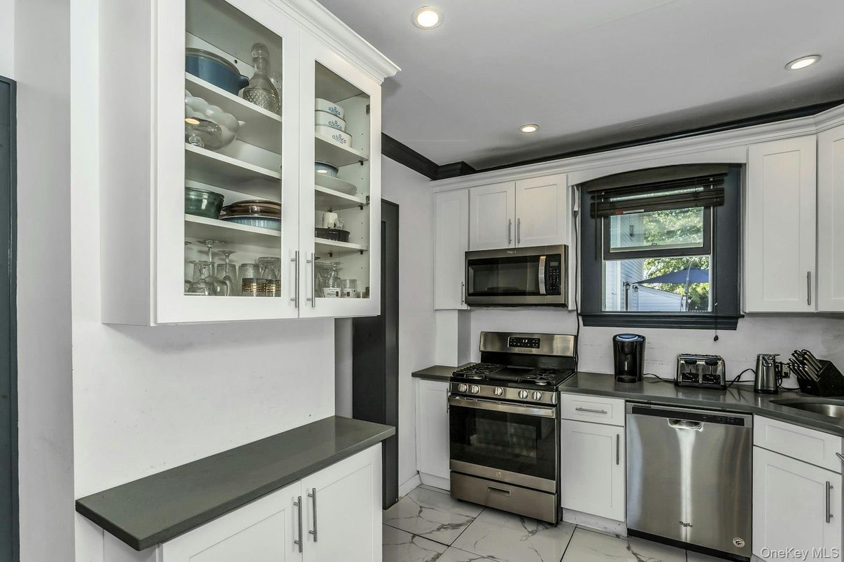 Interior, Kitchen, Marble, Recessed Lighting, Stainless Steel Appliances