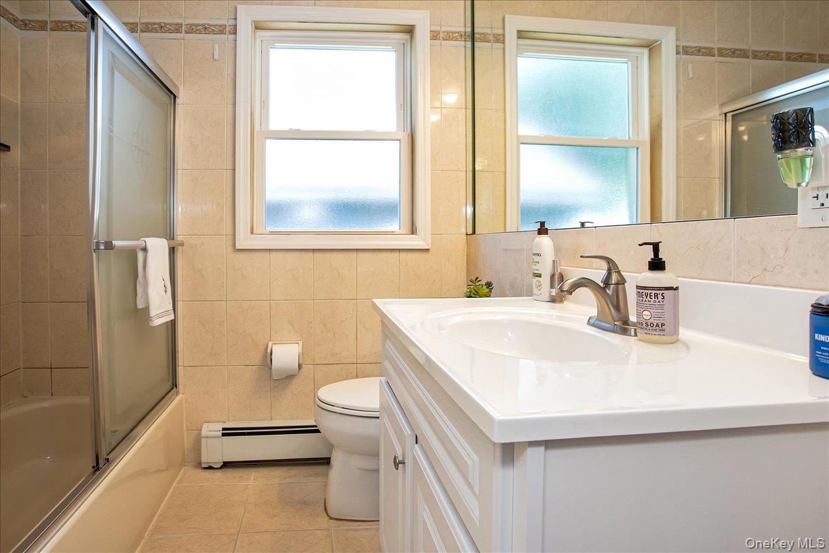 Bathroom, Glass Shower, Interior, Water