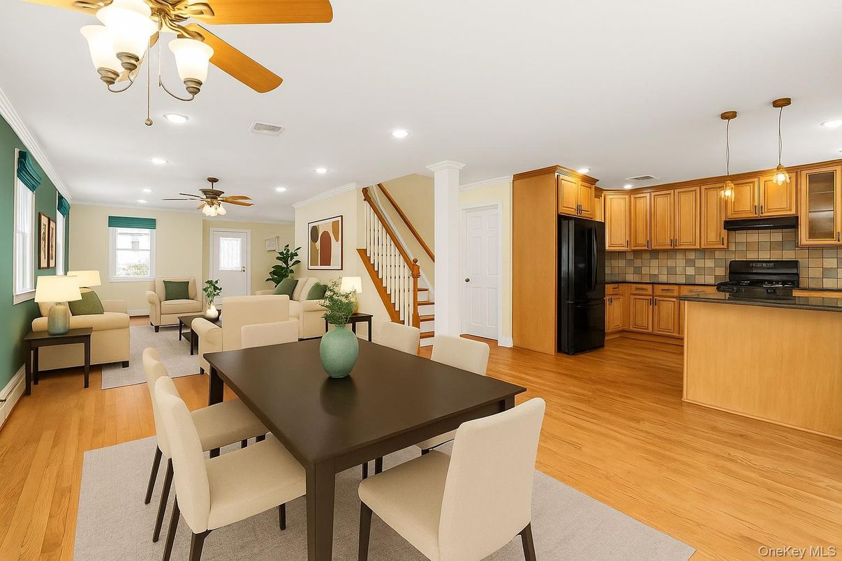 Dining room, Interior, Kitchen, Living room, Pendant Lights, Recessed Lighting, Wood Texture Flooring