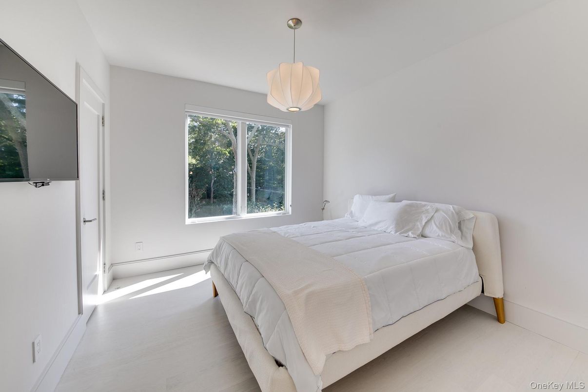 Bedroom, Interior, Pendant Lights