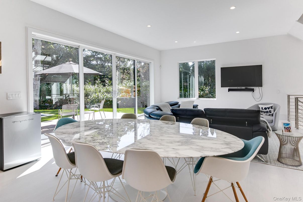 Dining room, Interior, Living room, Recessed Lighting