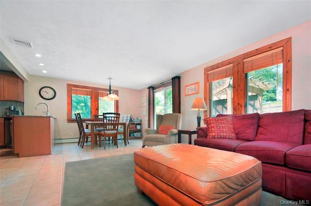 Dining room, Interior, Living room, Pendant Lights, Recessed Lighting