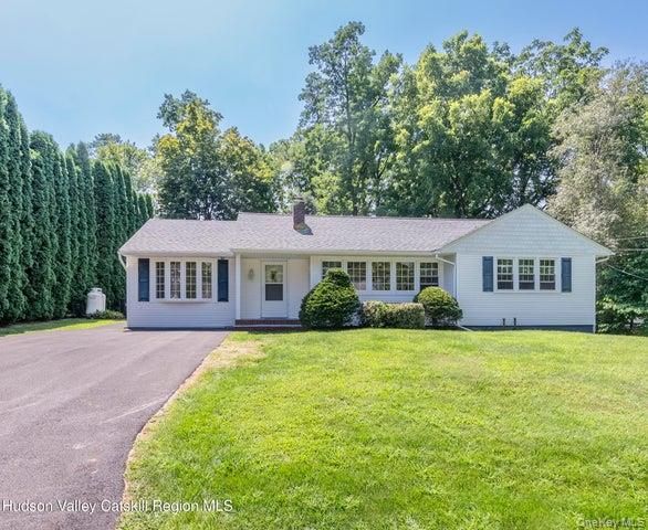 Backyard, Exterior, Facade, Ranch