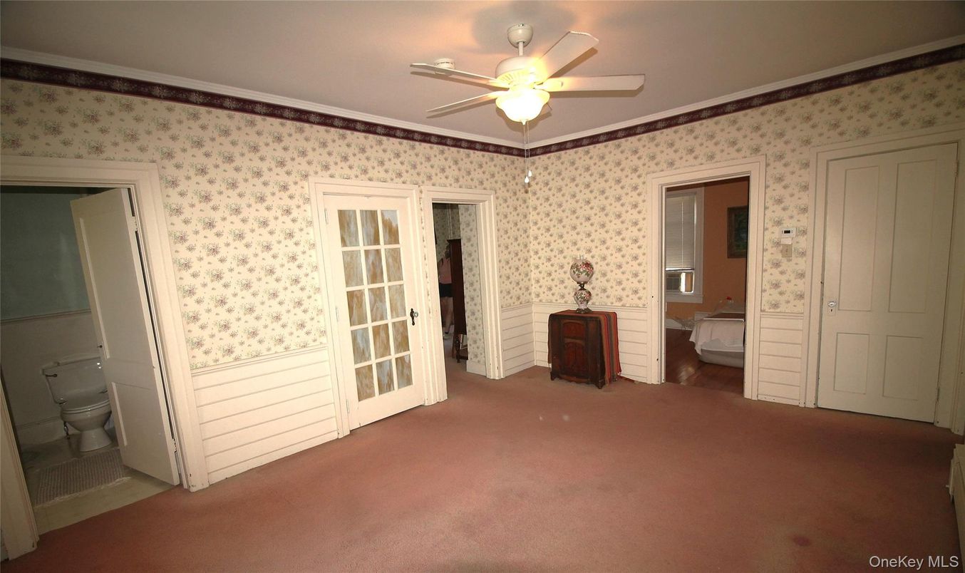 Bathroom, Empty room, Interior