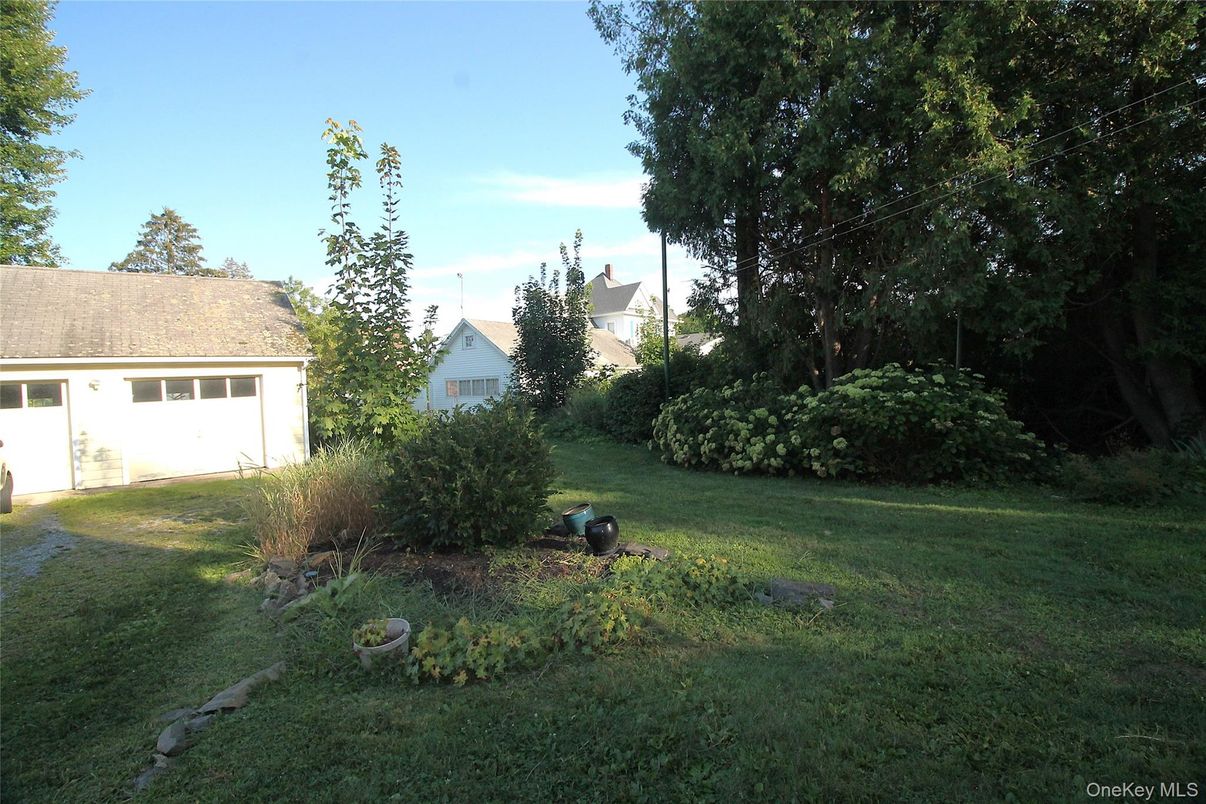 Backyard, Detached Garage, Exterior