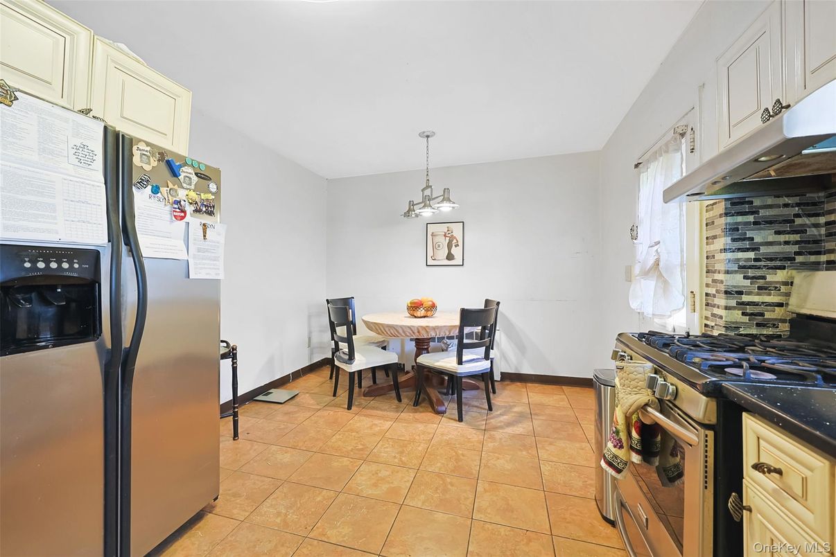 Dining room, Interior, Kitchen, Pendant Lights