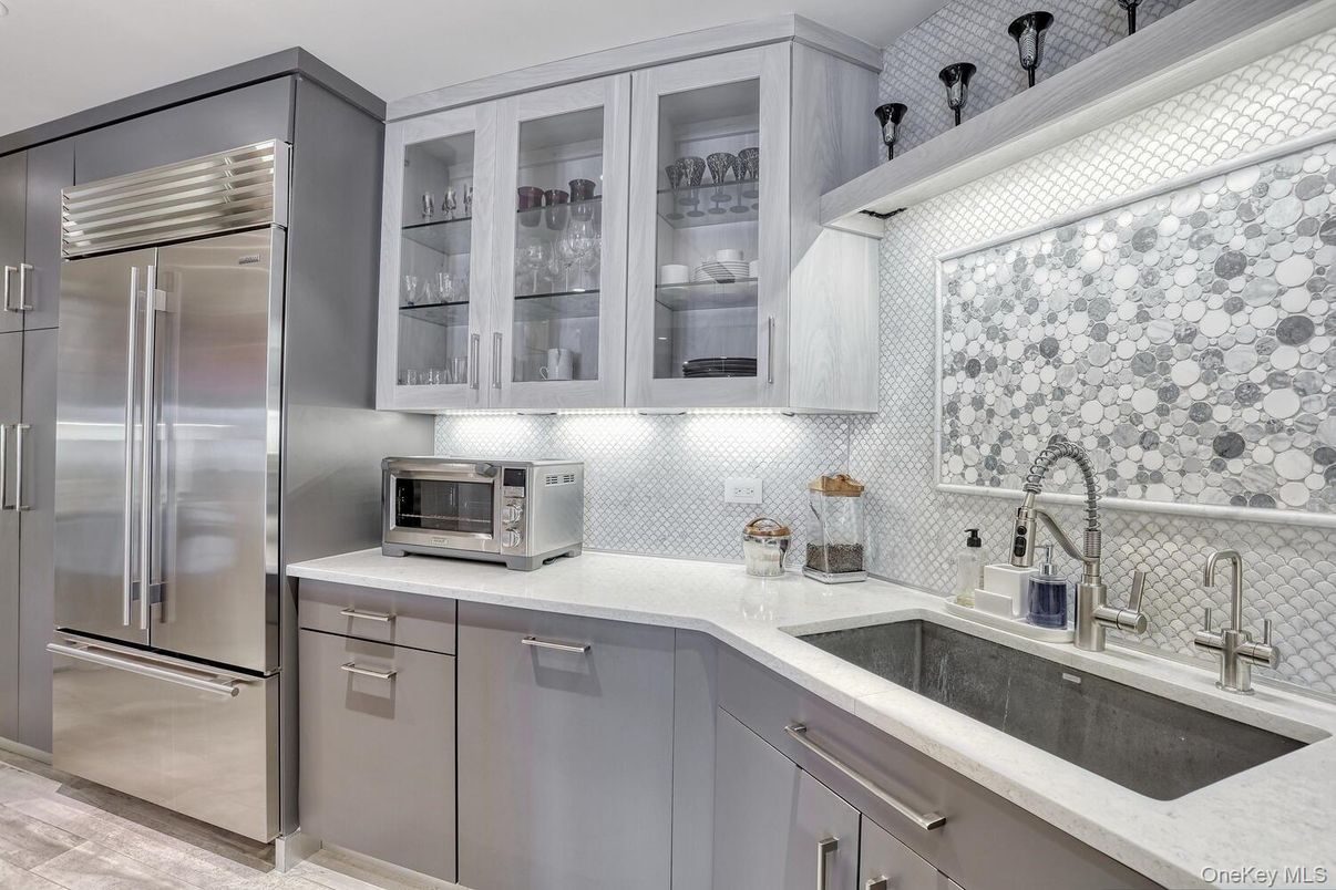 Interior, Kitchen, Stainless Steel Appliances