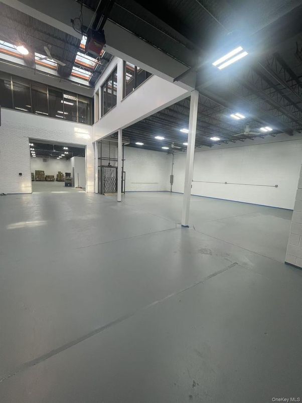 Garage, Interior