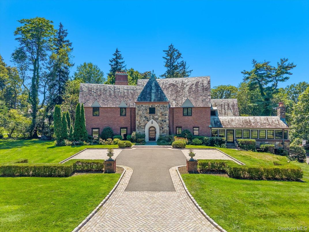 Backyard, Exterior, Facade, Brick Facade, French Provincial