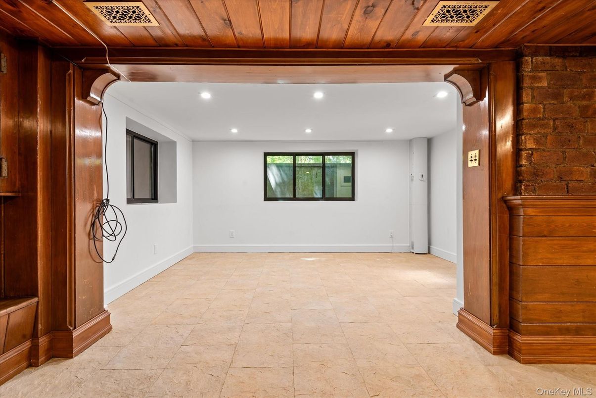Empty room, Interior, Recessed Lighting, Stone Walls, Wooden Ceilings, Wooden Walls