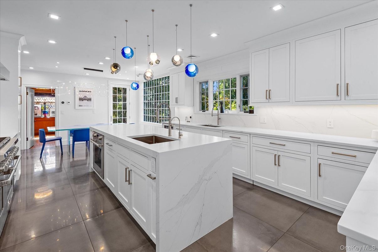 Interior, Kitchen, Pendant Lights, Recessed Lighting, Stainless Steel Appliances