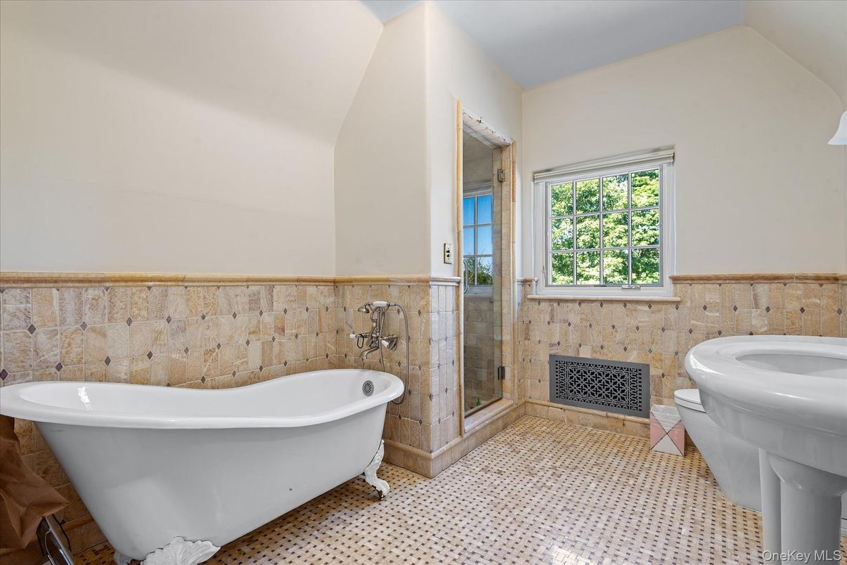 Bathroom, Free Standing Baths, Interior