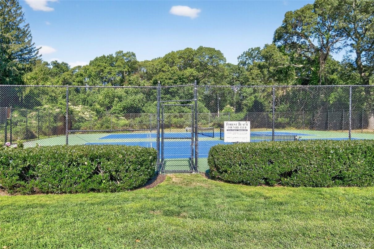Exterior, Tennis Courts