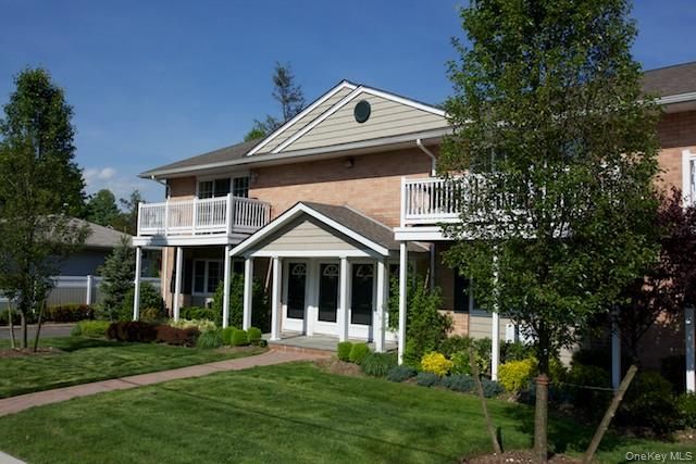 Exterior, Facade, Queen Anne Victorian