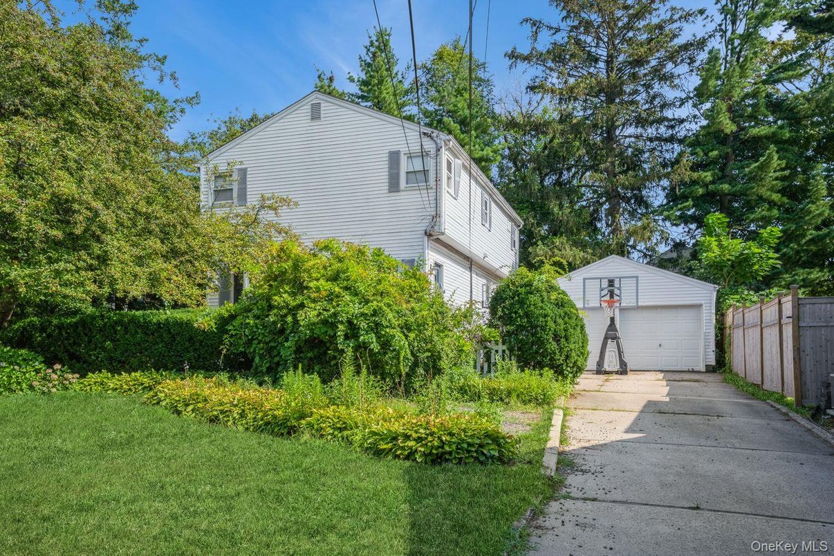 Backyard, Detached Garage, Exterior