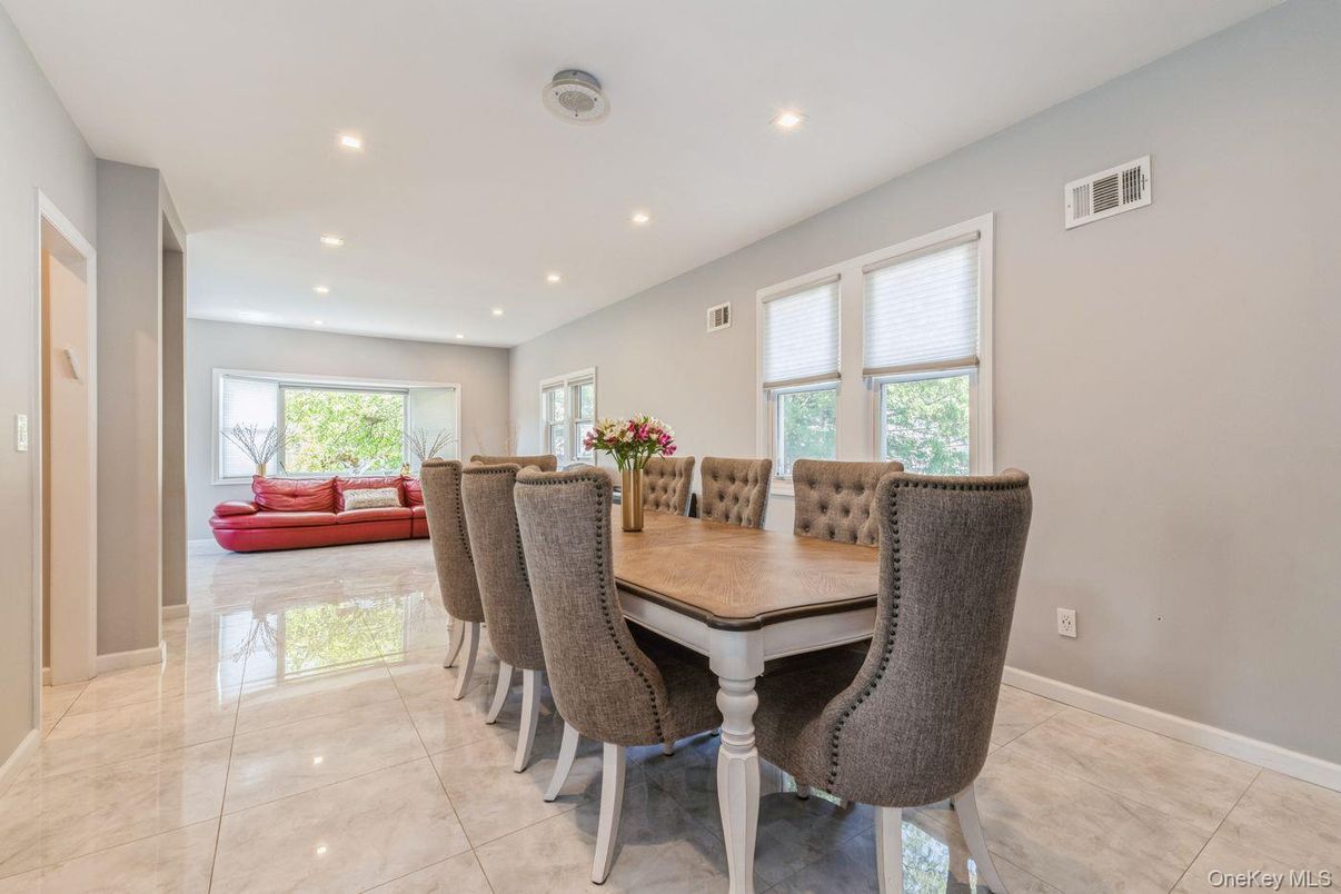 Dining room, Interior, Recessed Lighting
