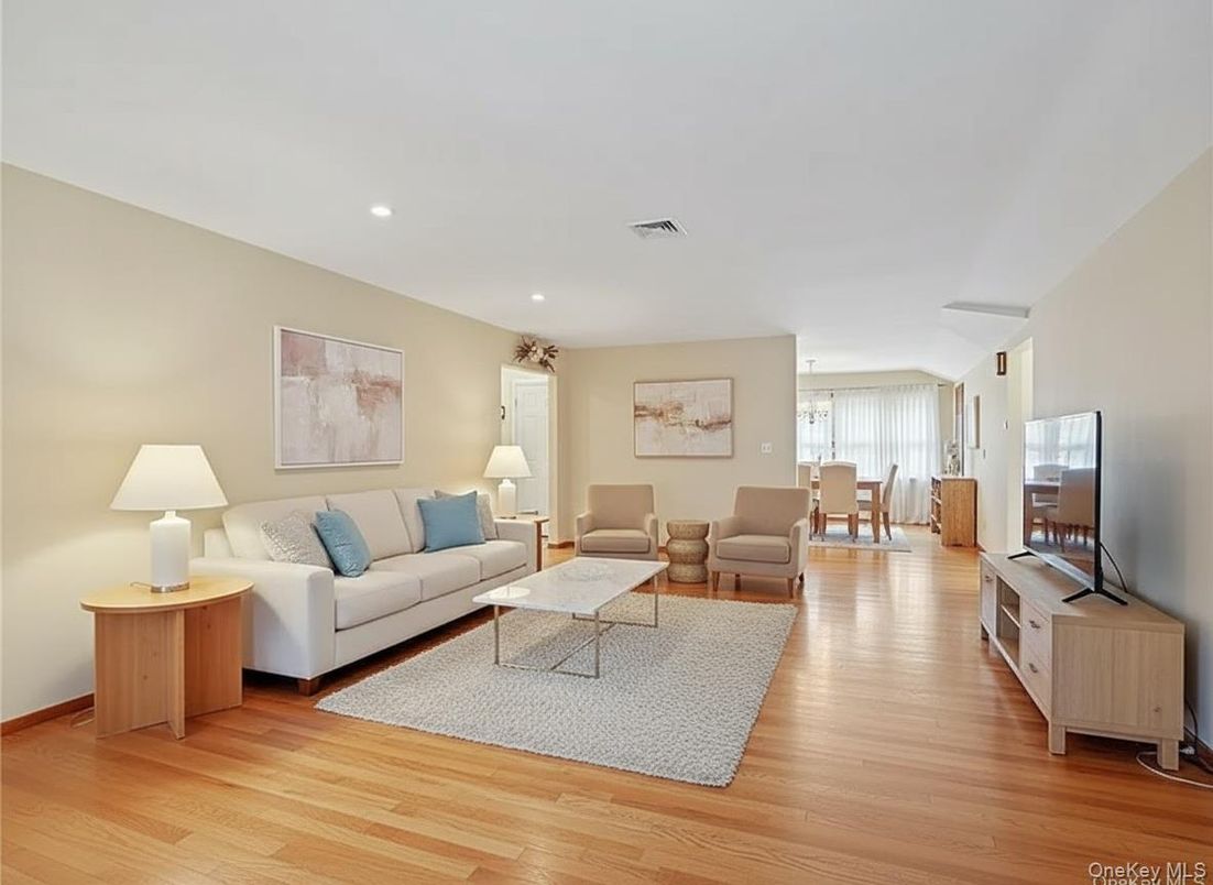 Dining room, Interior, Living room, Recessed Lighting, Wood Texture Flooring