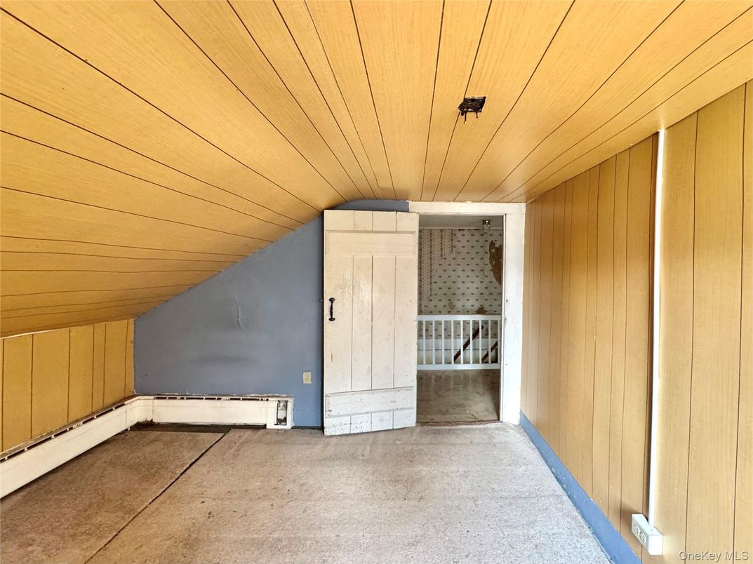 Empty room, Interior, Wooden Ceilings, Wooden Walls