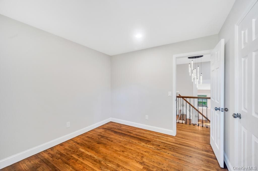 Empty room, Interior, Pendant Lights, Recessed Lighting, Wood Texture Flooring