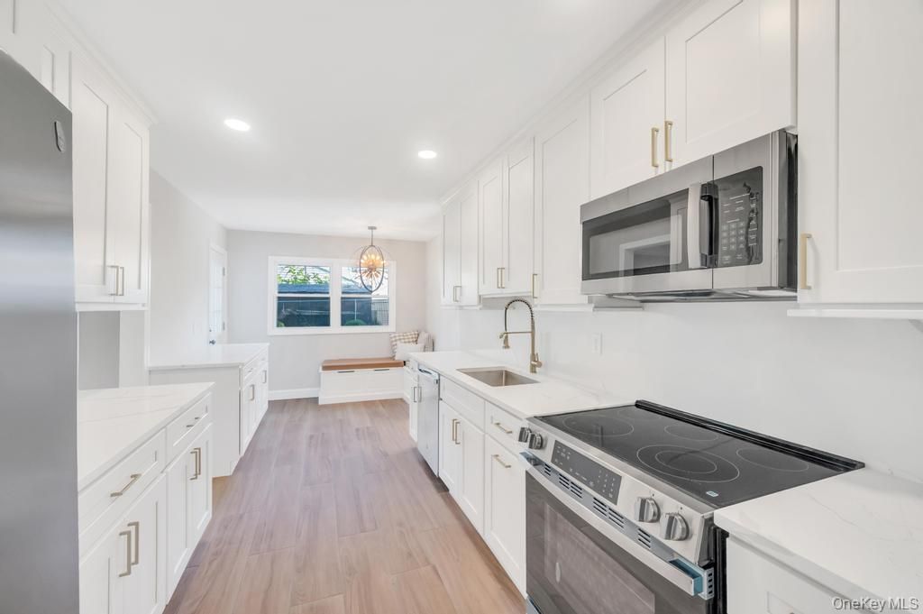 Chandelier, Interior, Kitchen, Pendant Lights, Recessed Lighting, Wood Texture Flooring