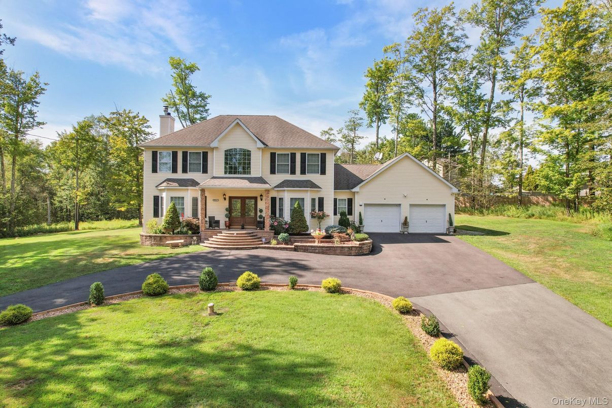 Attached, Backyard, Detached Garage, Exterior, Facade, Georgian
