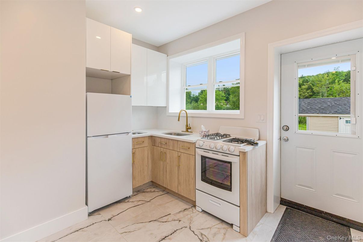 Interior, Kitchen, Marble, Recessed Lighting