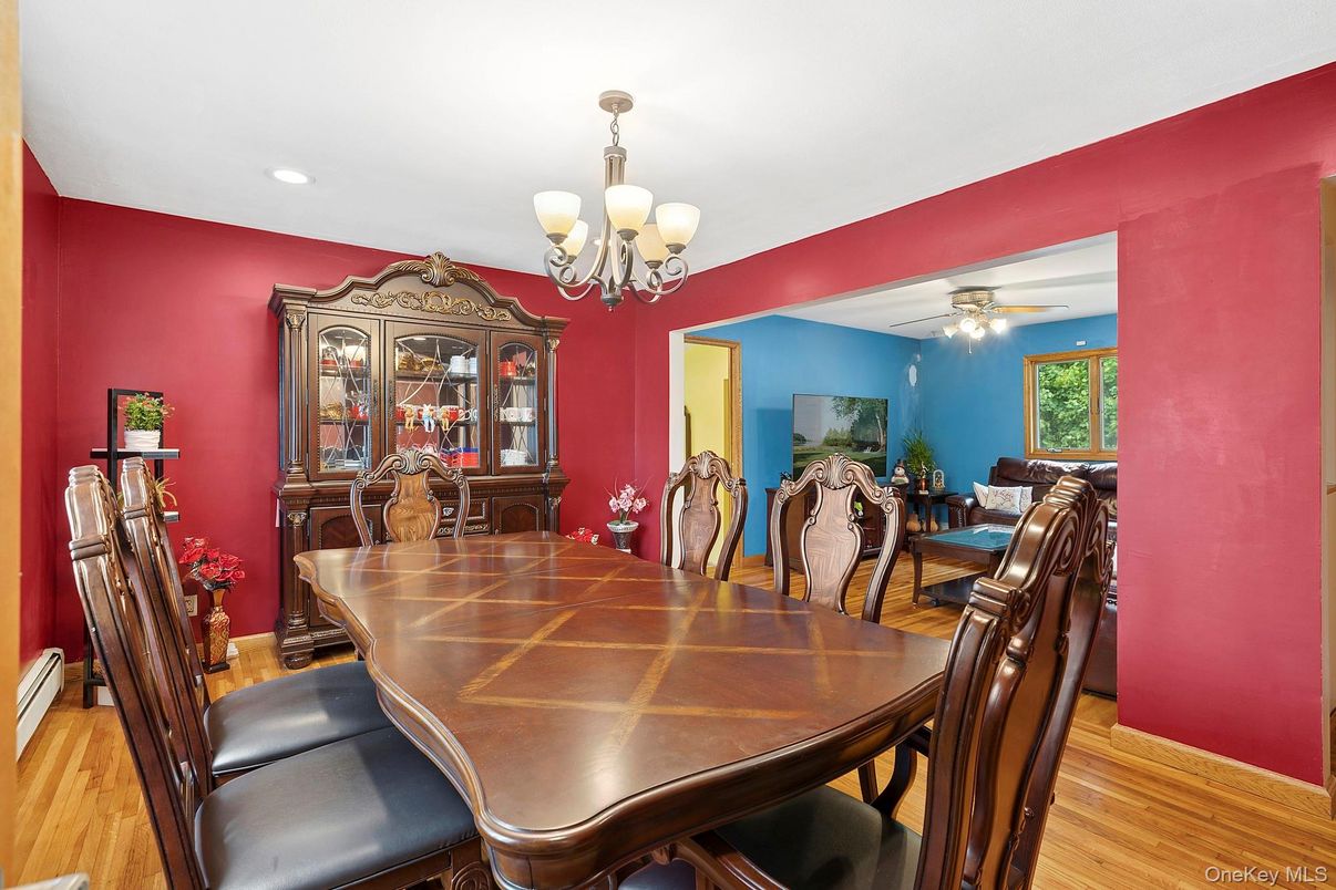 Chandelier, Dining room, Interior, Recessed Lighting, Wood Texture Flooring