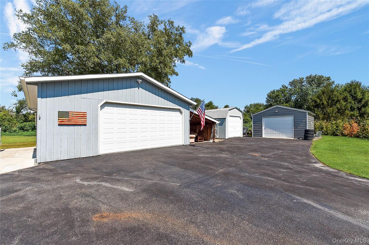 Detached Garage, Exterior