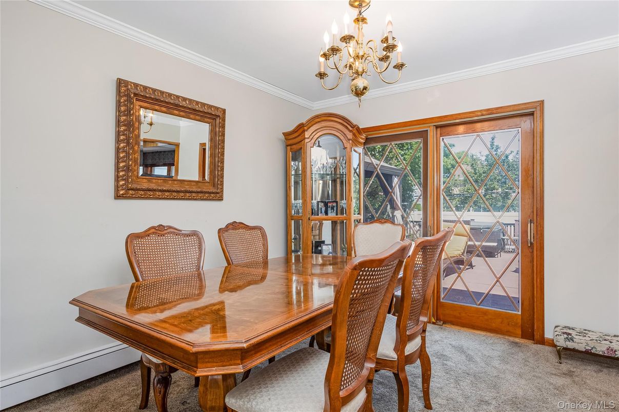 Chandelier, Dining room, Interior