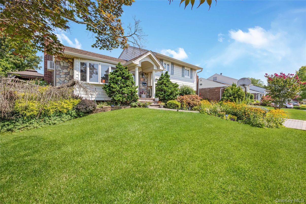 Backyard, Exterior, Facade, Cape Cod
