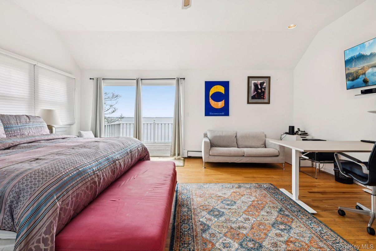 Bedroom, Home Office, Interior, Recessed Lighting, Water, Wood Texture Flooring