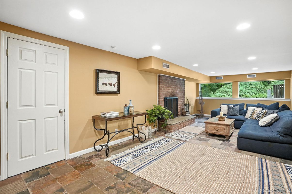 Fireplace, Interior, Living room, Recessed Lighting