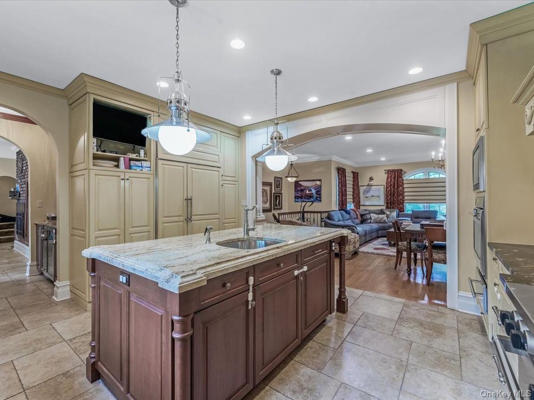 Dining room, Interior, Kitchen, Living room, Pendant Lights, Recessed Lighting, Wood Texture Flooring
