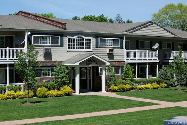 Backyard, Exterior, Facade, Rowhouse