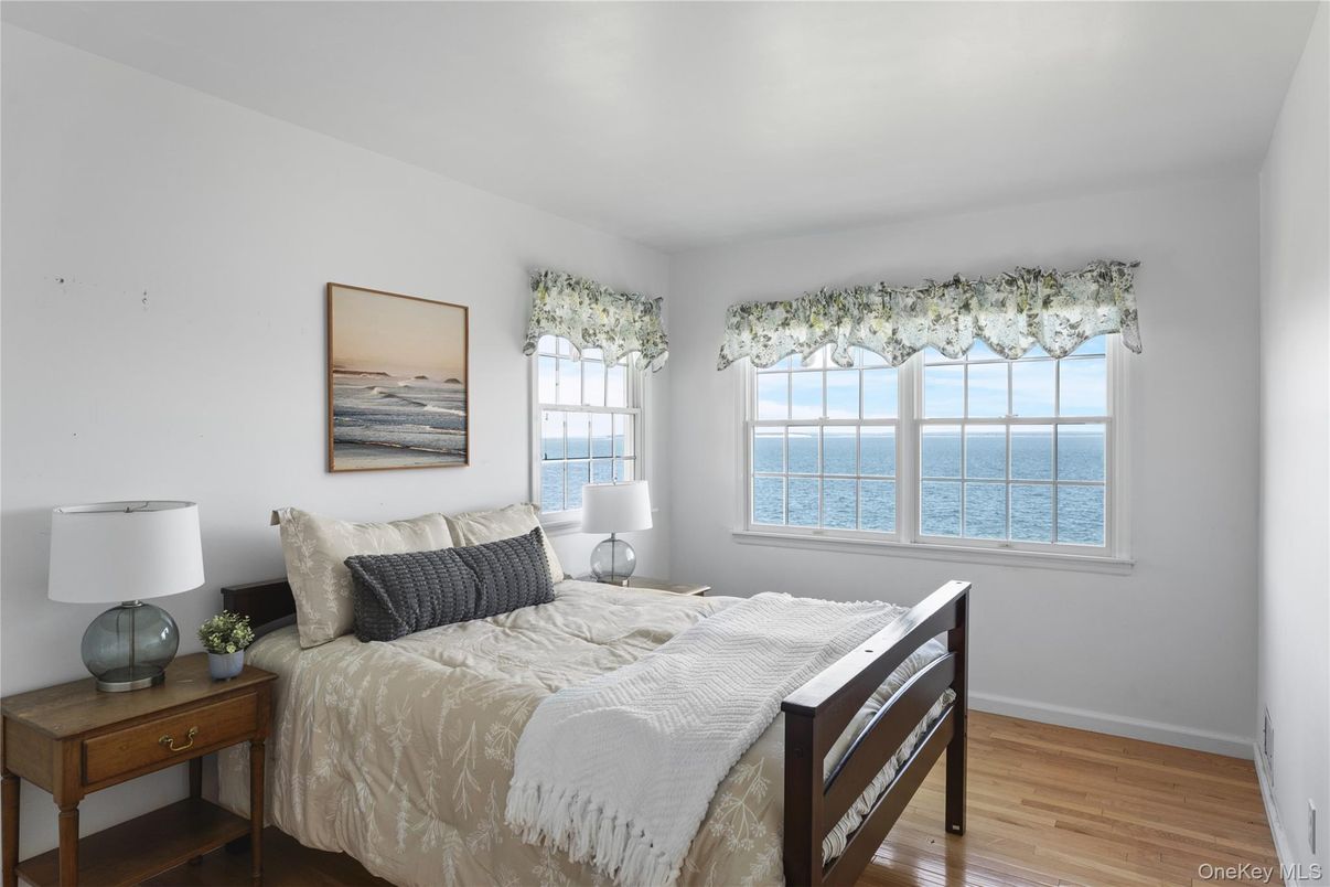 Bedroom, Interior, Water, Wood Texture Flooring