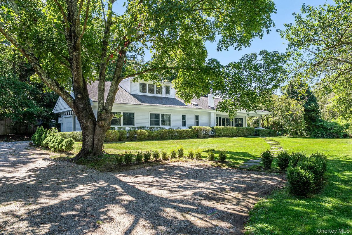 Backyard, Exterior, Facade, Cape Cod