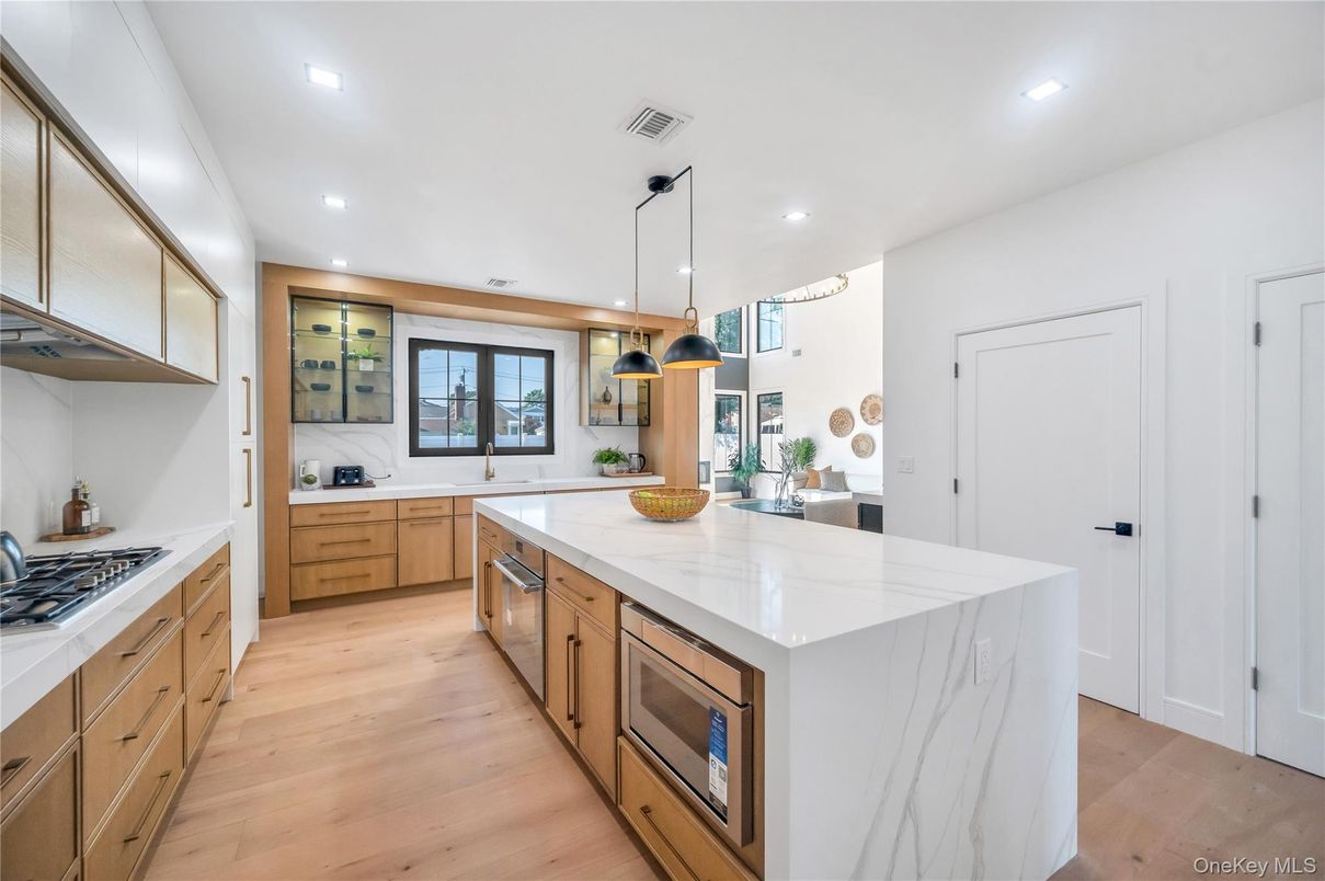 Interior, Kitchen, Pendant Lights, Recessed Lighting, Wood Texture Flooring