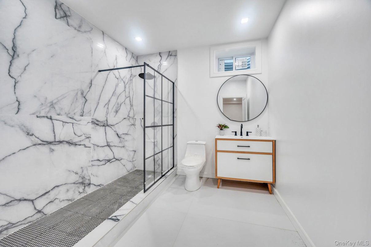 Bathroom, Interior, Marble Walls, Recessed Lighting
