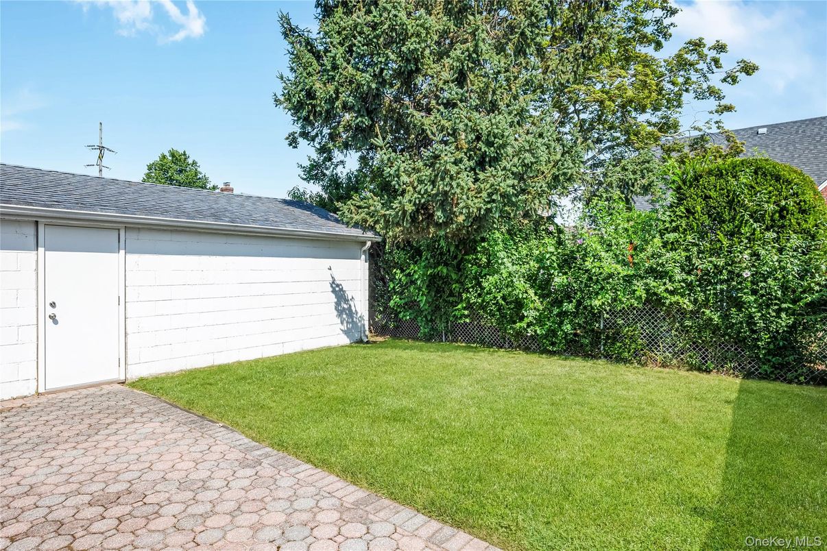 Backyard, Detached Garage, Exterior