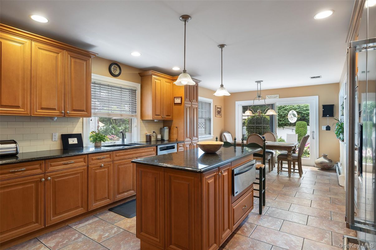 Dining room, Interior, Kitchen, Pendant Lights, Recessed Lighting