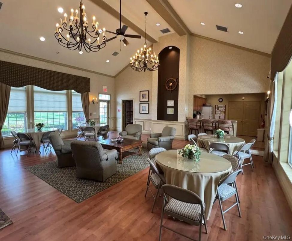 Chandelier, Dining room, Interior, Living room, Recessed Lighting, Wood Texture Flooring