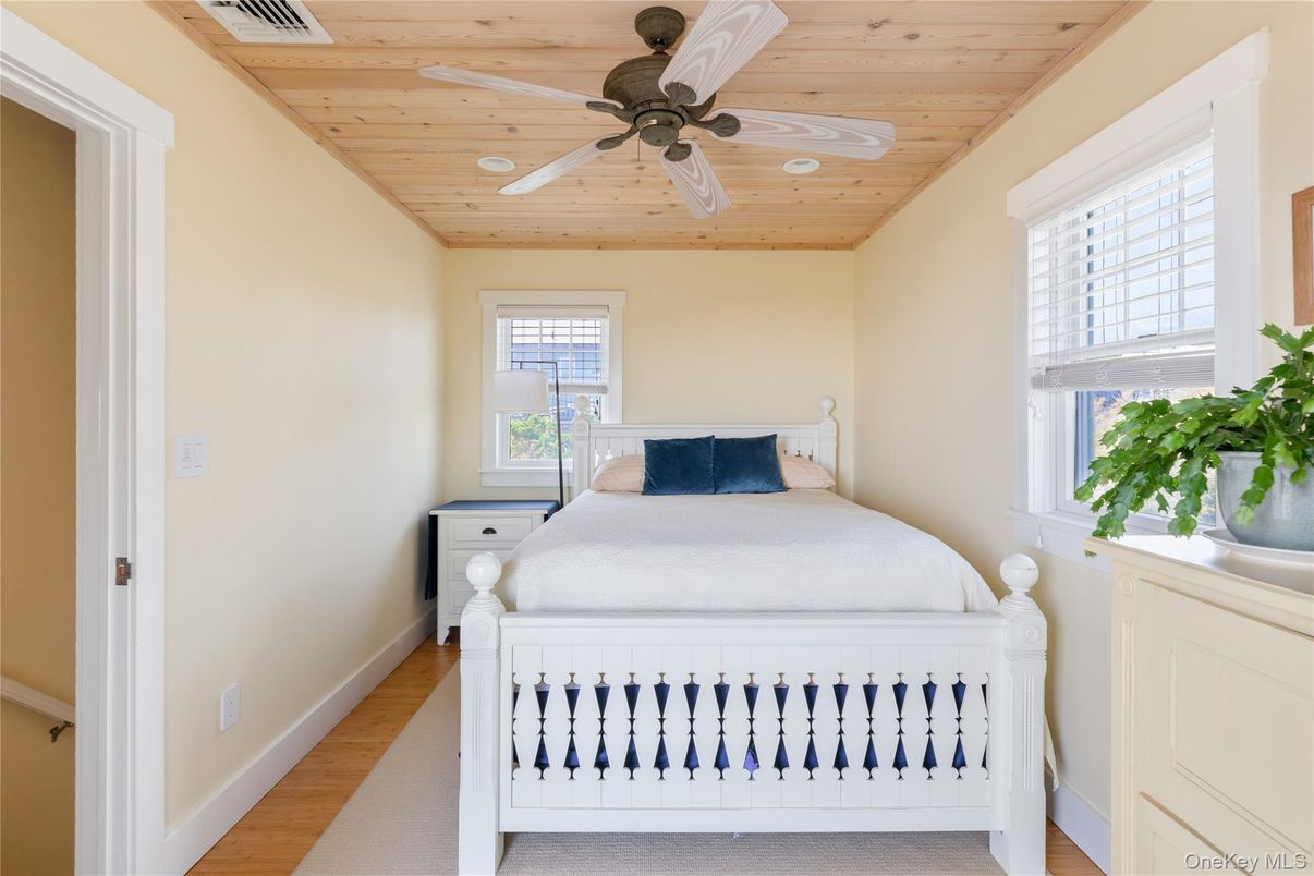 Bedroom, Interior, Recessed Lighting, Wooden Ceilings, Wood Texture Flooring