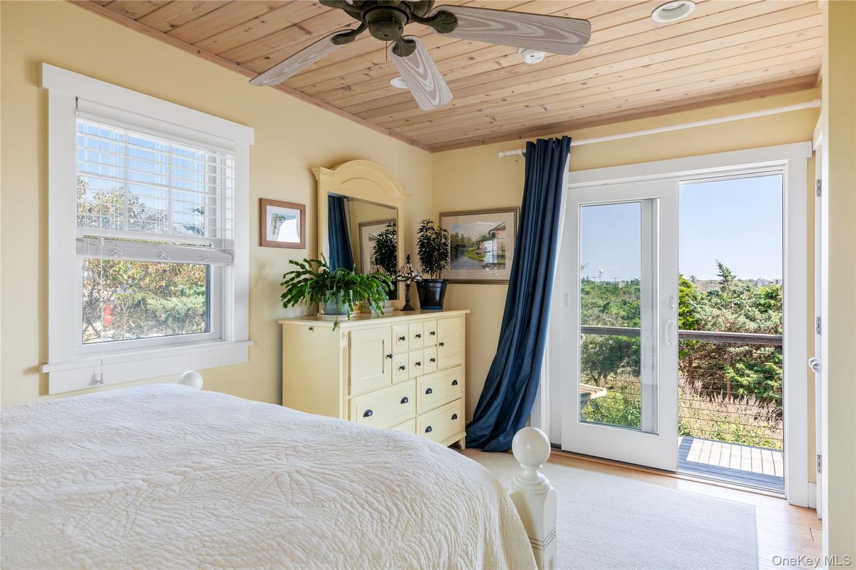 Bedroom, Interior, Recessed Lighting, Wooden Ceilings