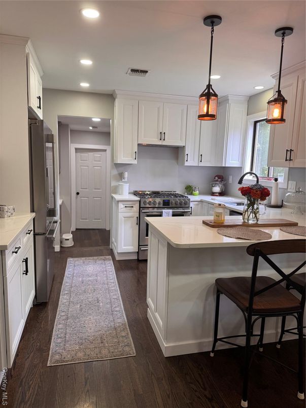 Interior, Kitchen, Pendant Lights, Recessed Lighting, Wood Texture Flooring