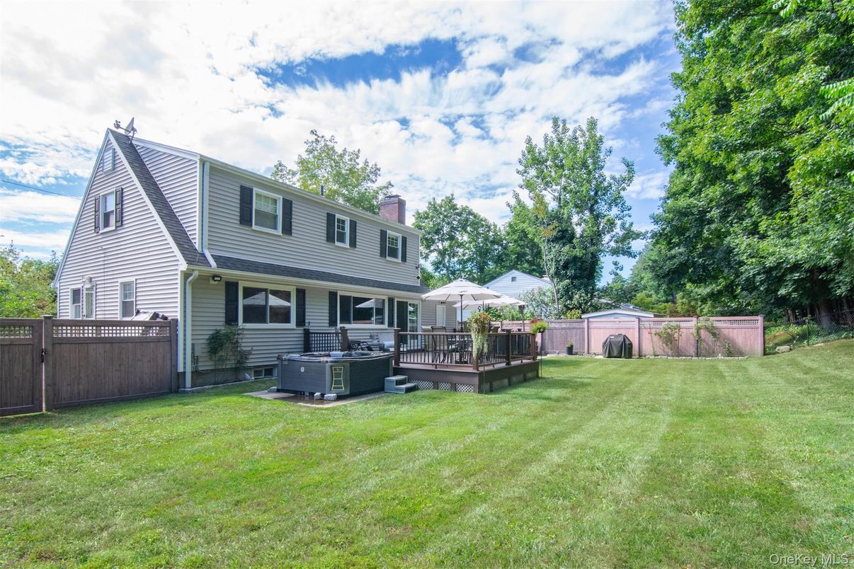 Backyard, Exterior, Hot Tub