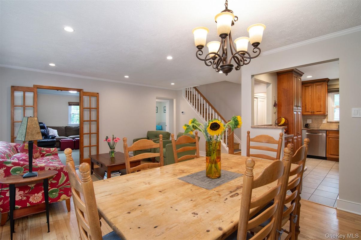Chandelier, Dining room, Interior, Kitchen, Living room, Recessed Lighting, Wood Texture Flooring