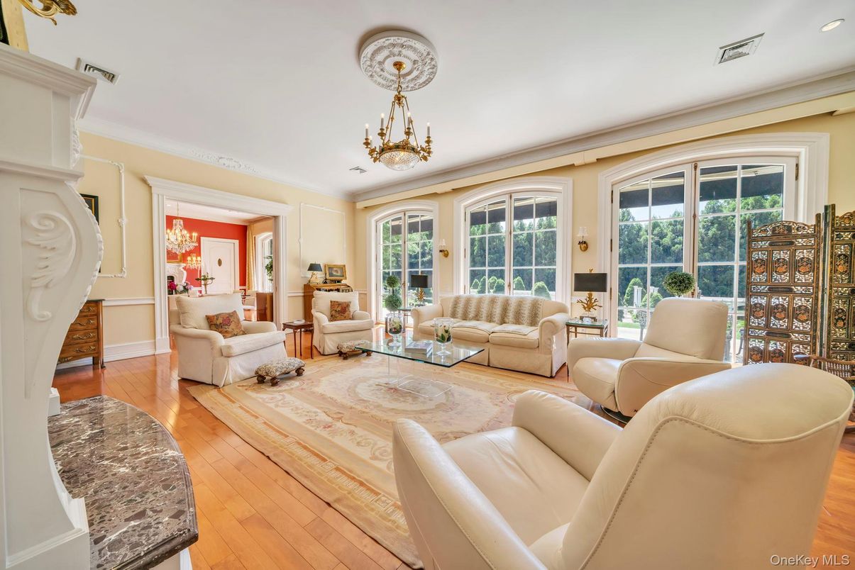 Chandelier, Interior, Living room, Recessed Lighting, Wood Texture Flooring