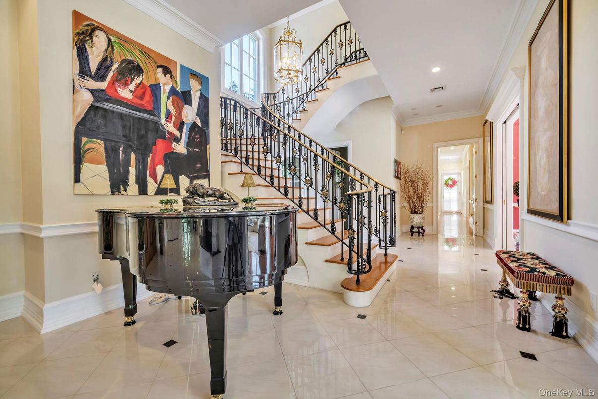 Interior, Piano, Recessed Lighting